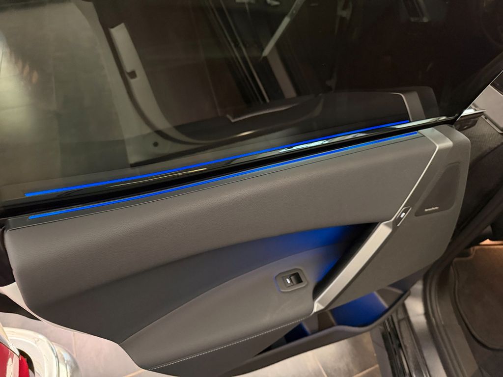 BMW iX 2025