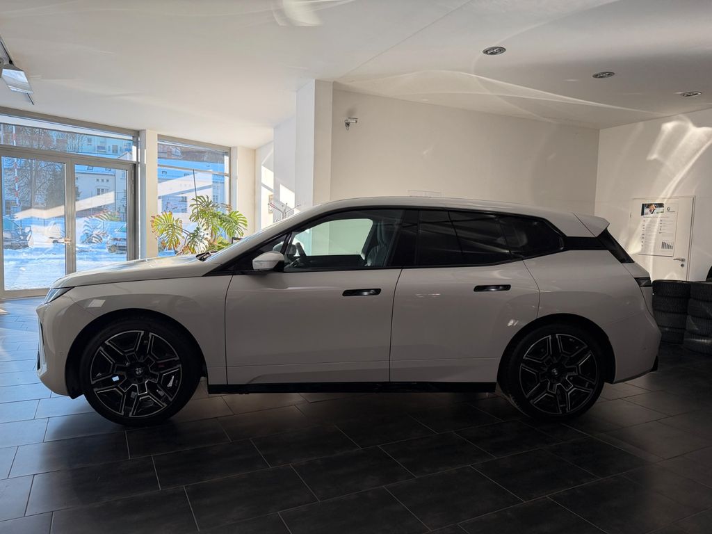 BMW iX 2025