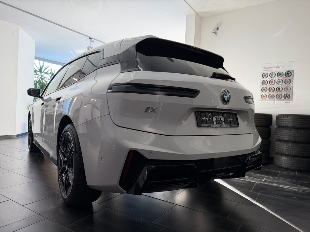 BMW iX 2025
