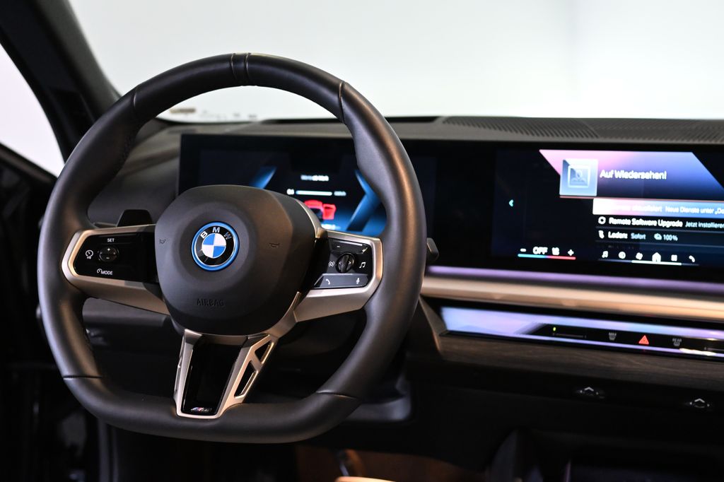 BMW i5 2024