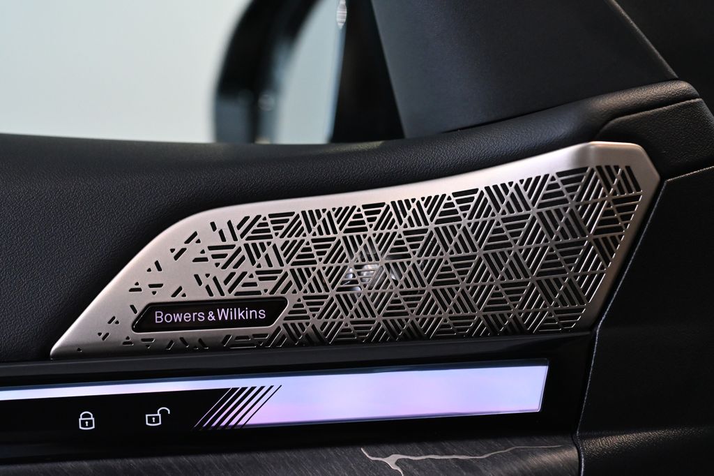 BMW i5 2024