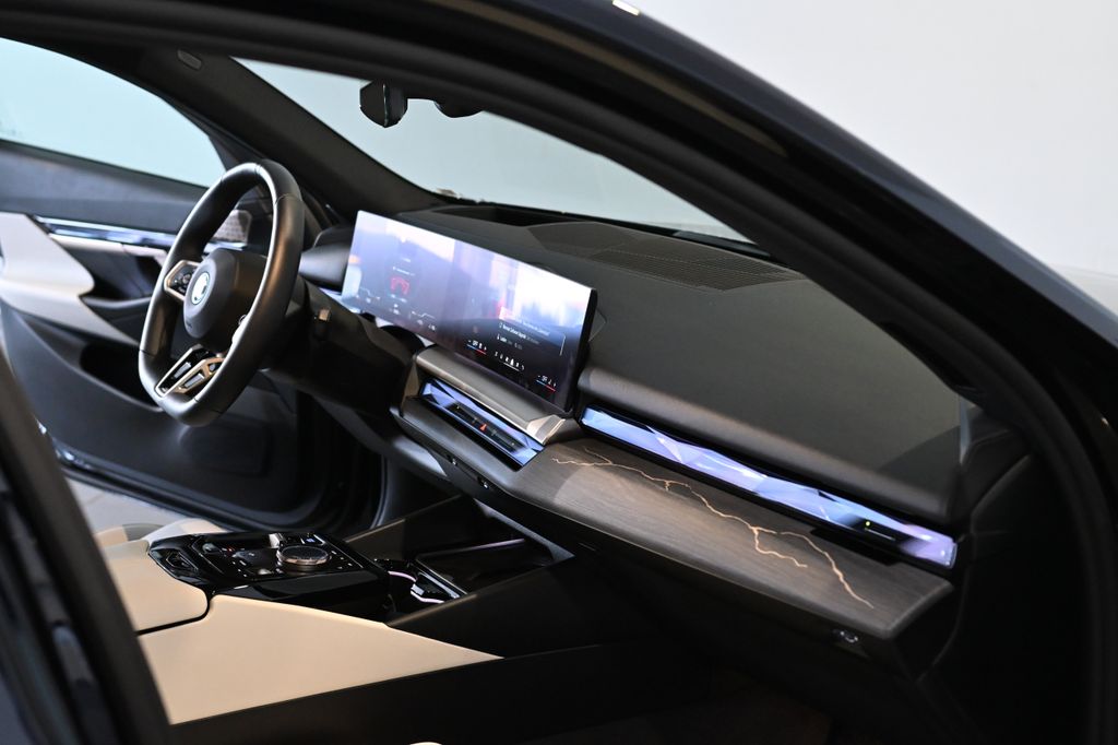 BMW i5 2024