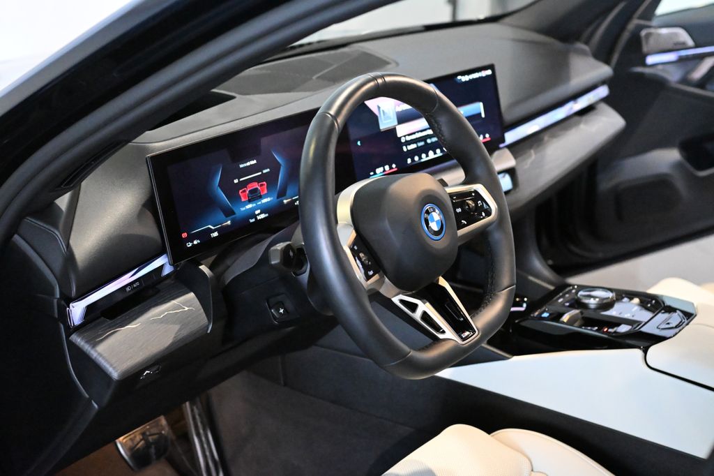 BMW i5 2024