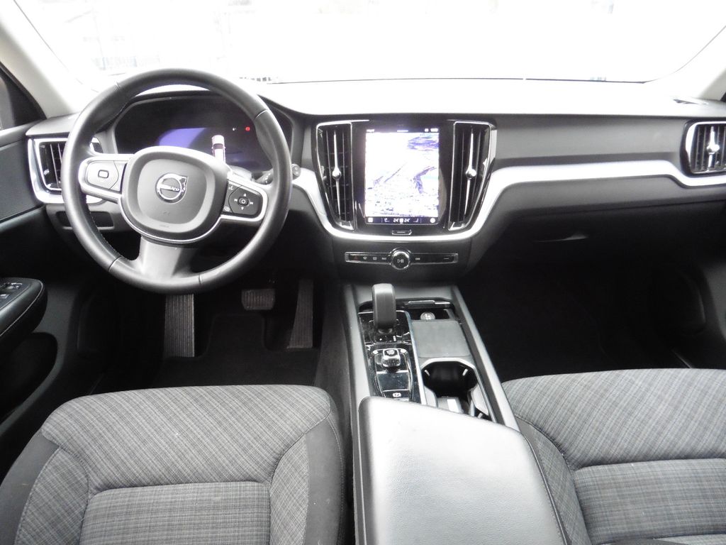 Volvo V60 2022