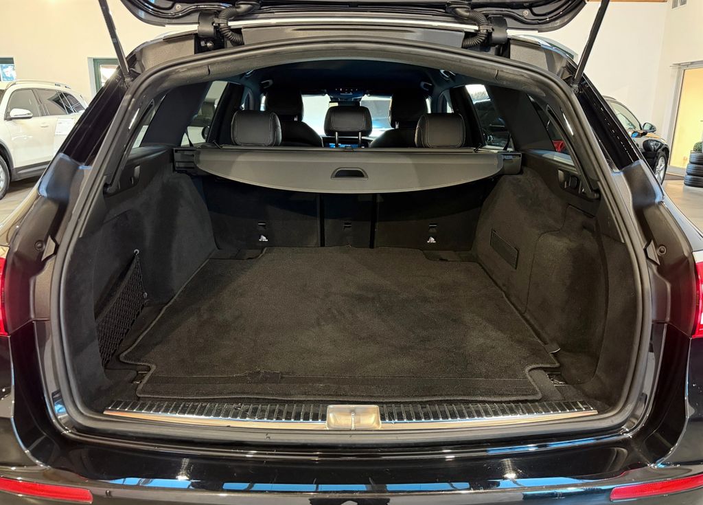 Mercedes-Benz E 220 2023