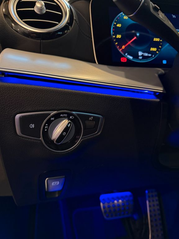 Mercedes-Benz E 220 2023