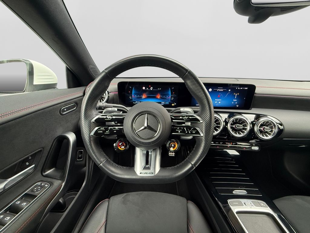 Mercedes-Benz CLA 35 AMG 2024