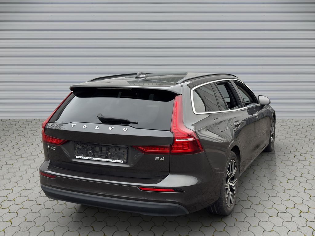 Volvo V60 2022