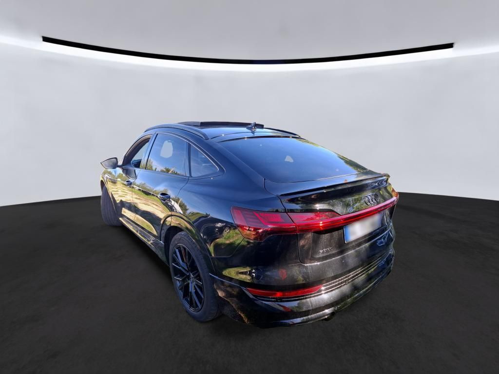 Audi e-tron 2022