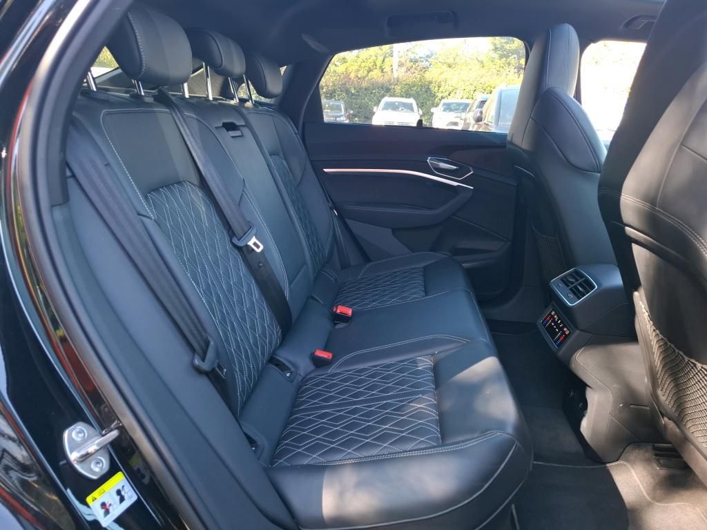 Audi e-tron 2022