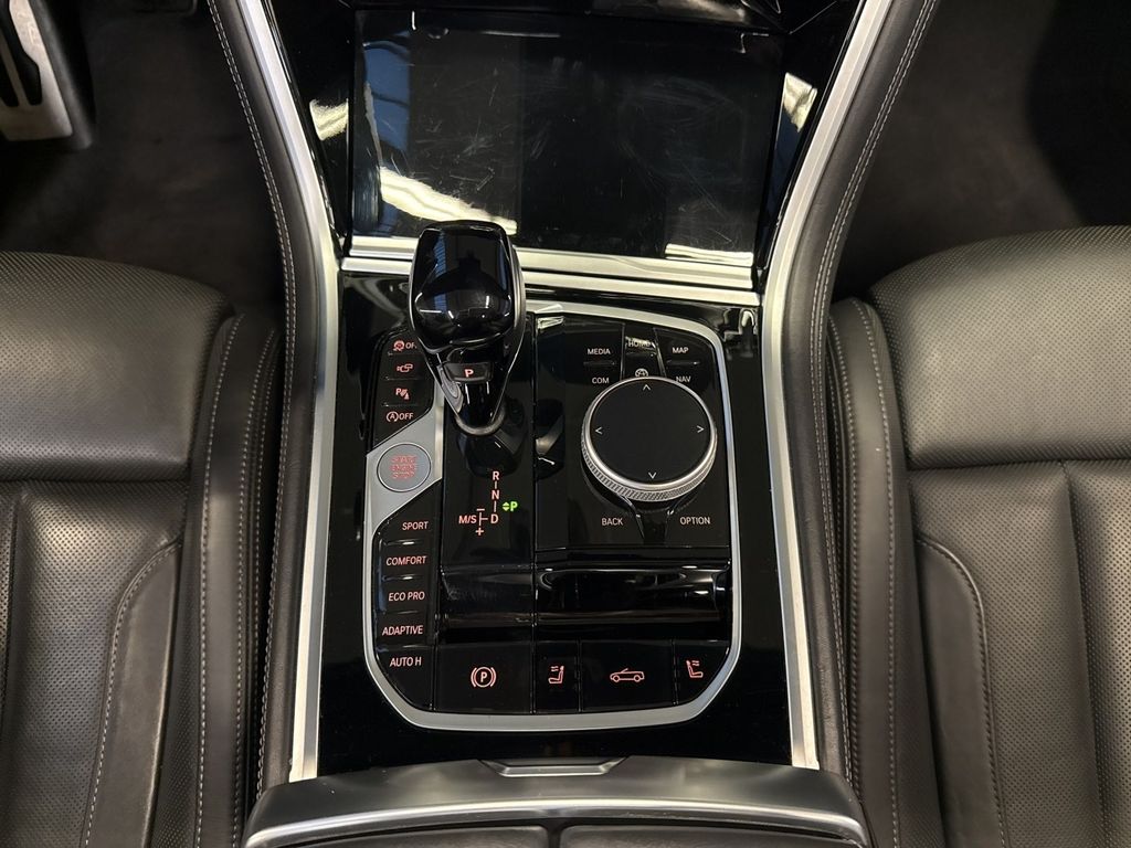 BMW M850 2022