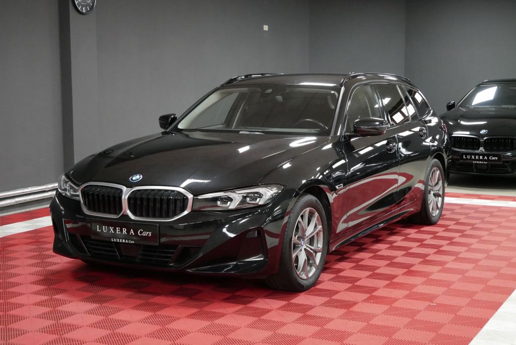BMW 330 2022