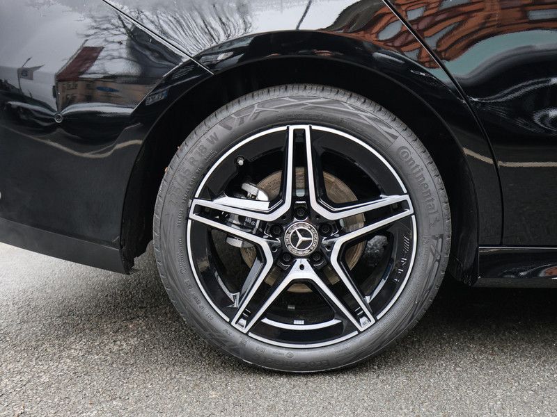 Mercedes-Benz CLA 200 2025