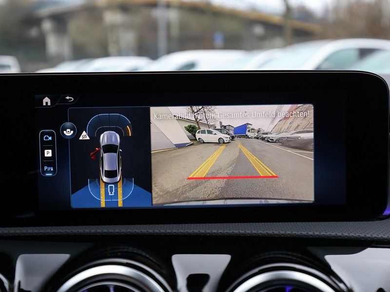 Mercedes-Benz CLA 200 2025