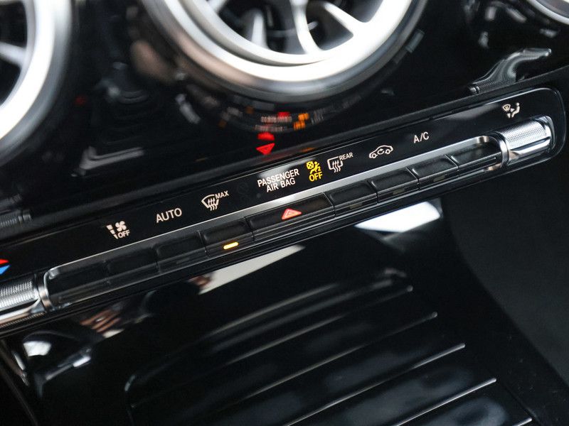 Mercedes-Benz CLA 200 2025