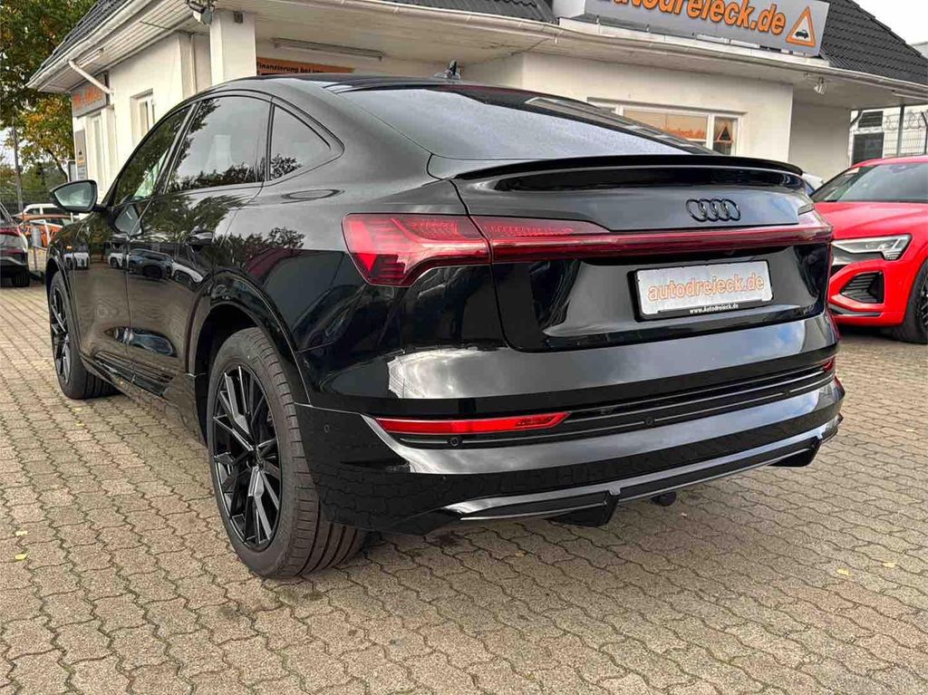 Audi e-tron 2022