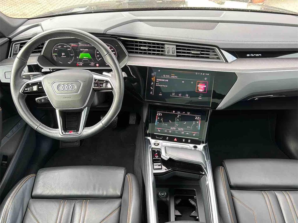 Audi e-tron 2022