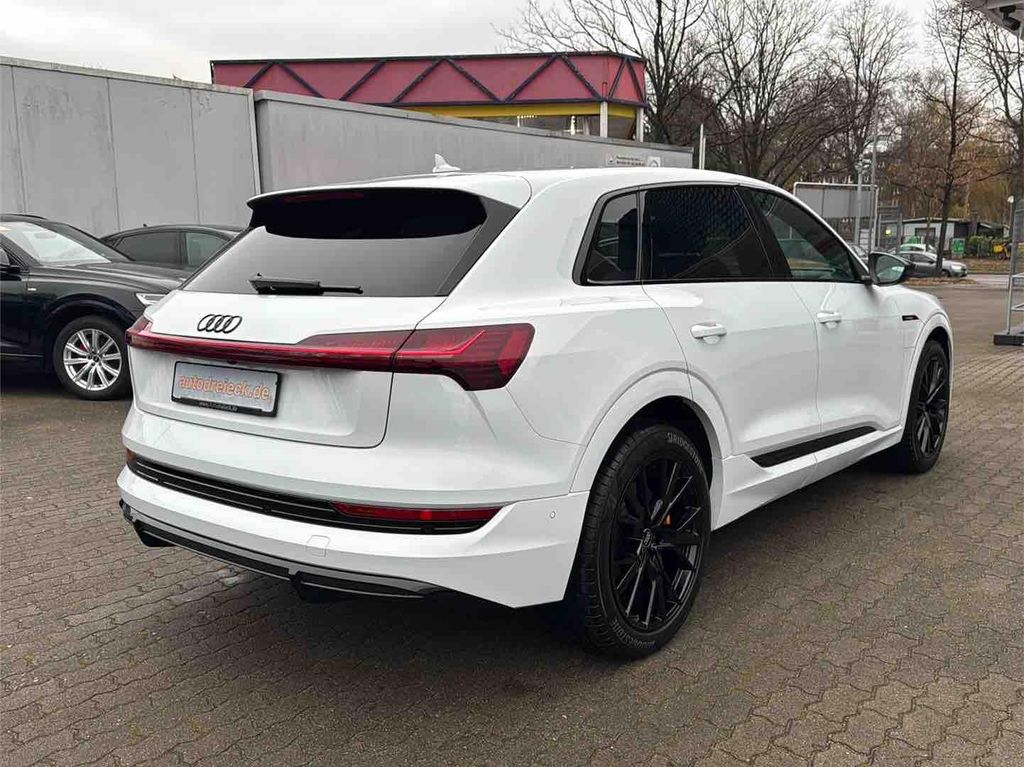 Audi e-tron 2022