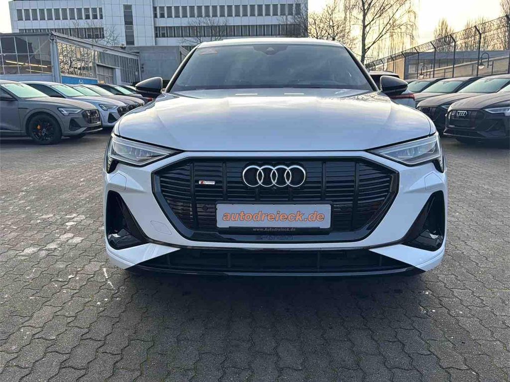 Audi e-tron 2022