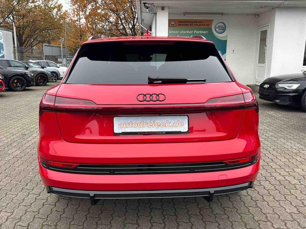 Audi e-tron 2022