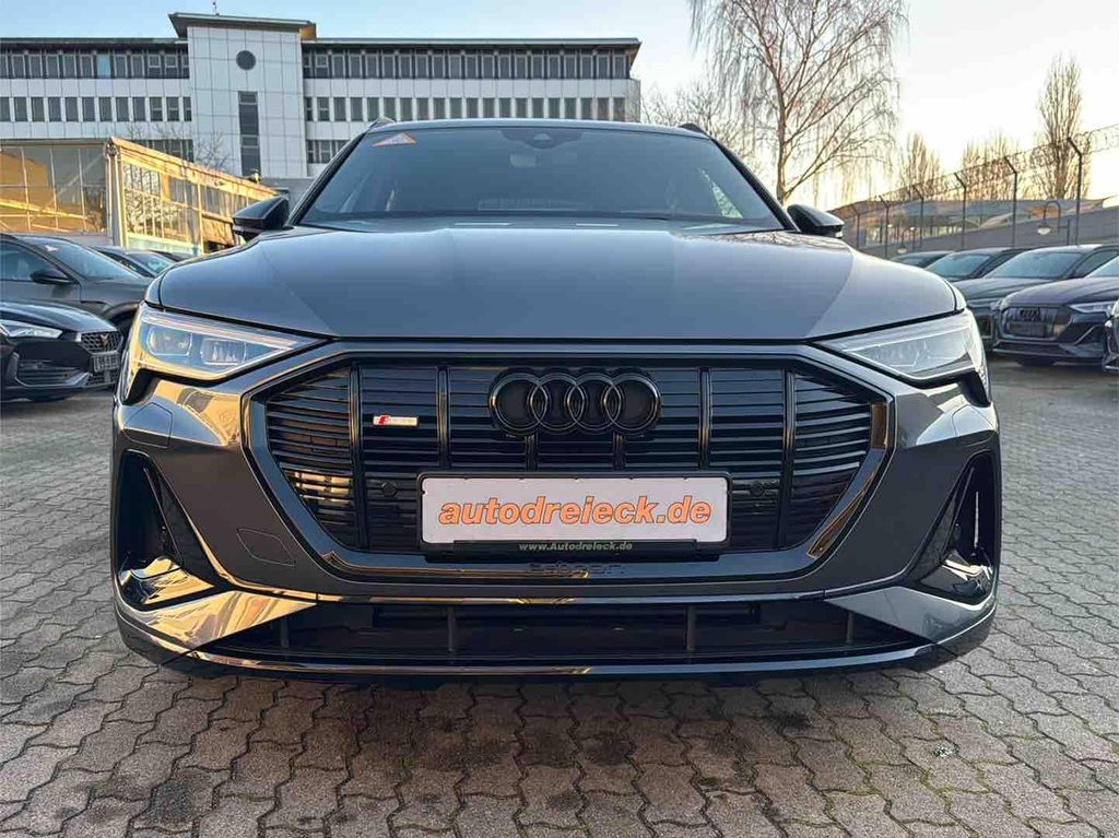 Audi e-tron 2022