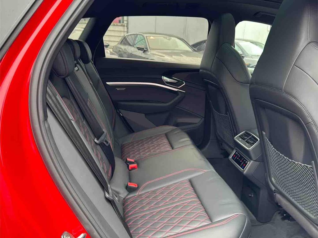 Audi e-tron 2022