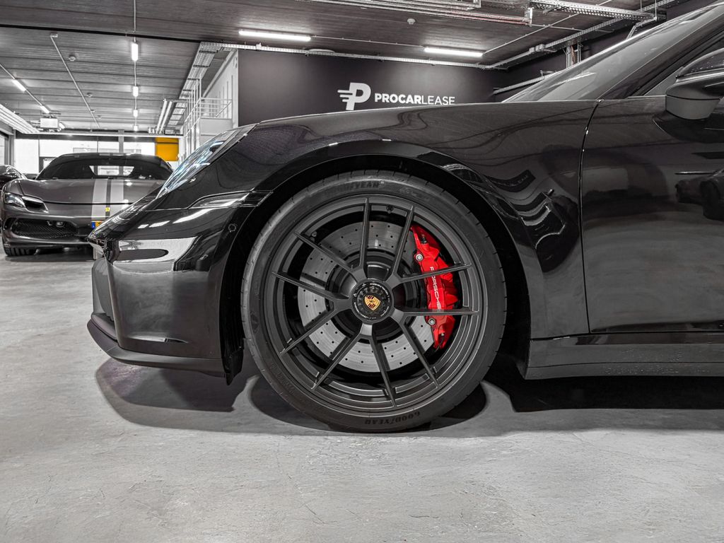 Porsche 992 2025
