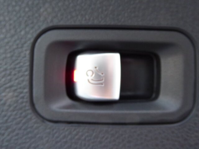 Mercedes-Benz EQC 2021