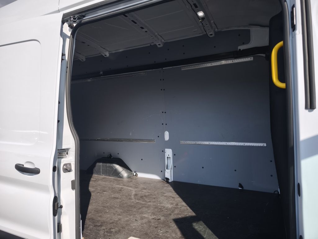 Ford Transit 2024