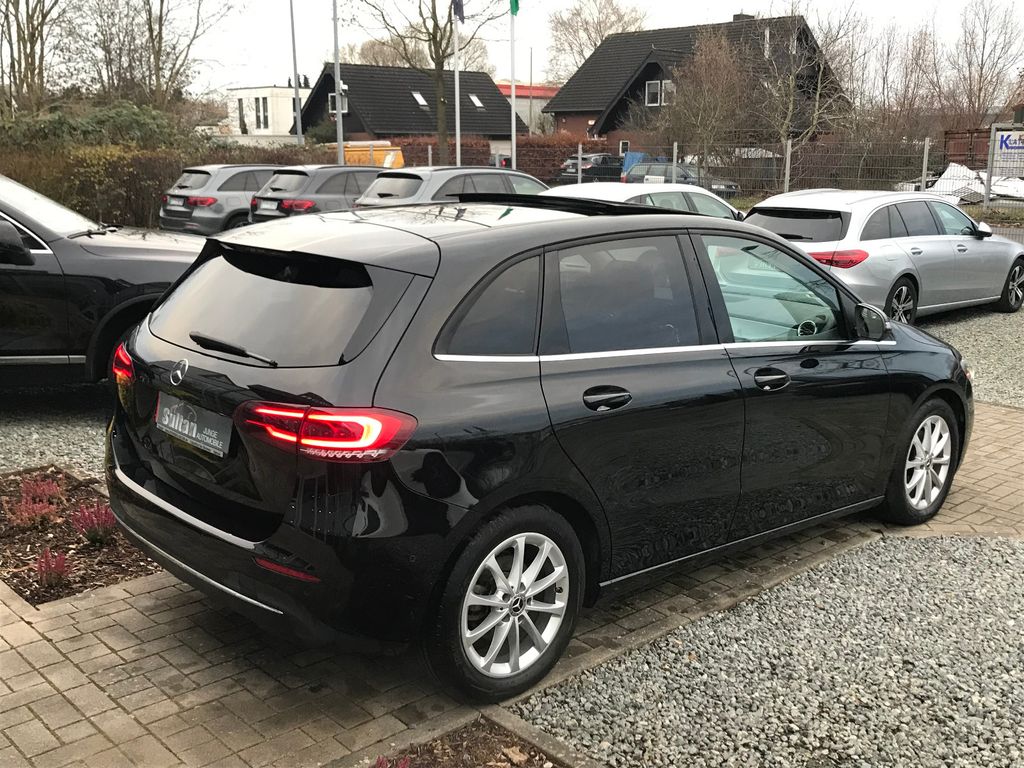 Mercedes-Benz B 200 2022