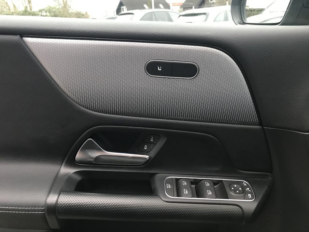 Mercedes-Benz B 200 2022