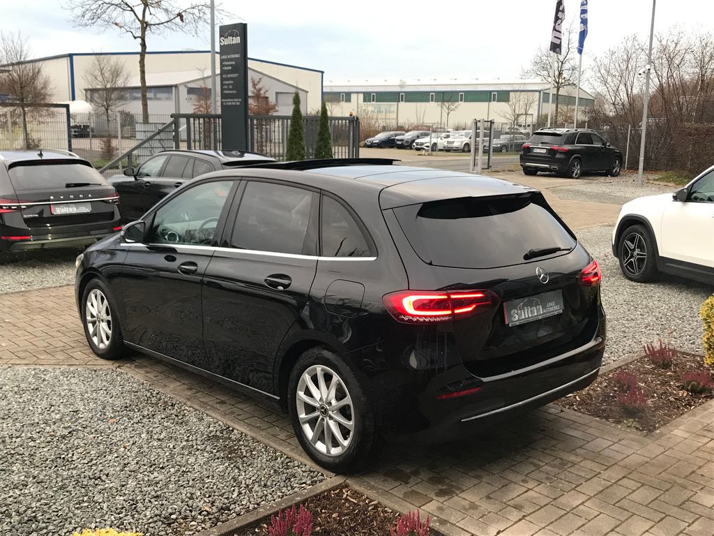 Mercedes-Benz B 200 2022