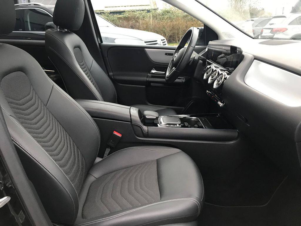 Mercedes-Benz B 200 2022