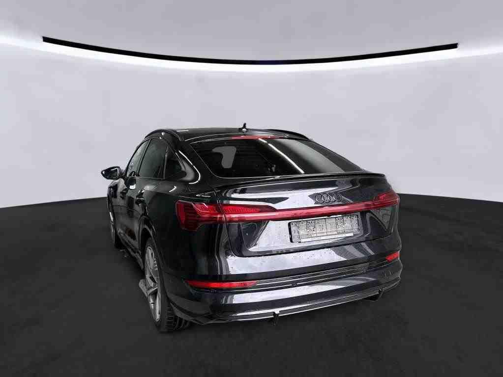 Audi e-tron 2022