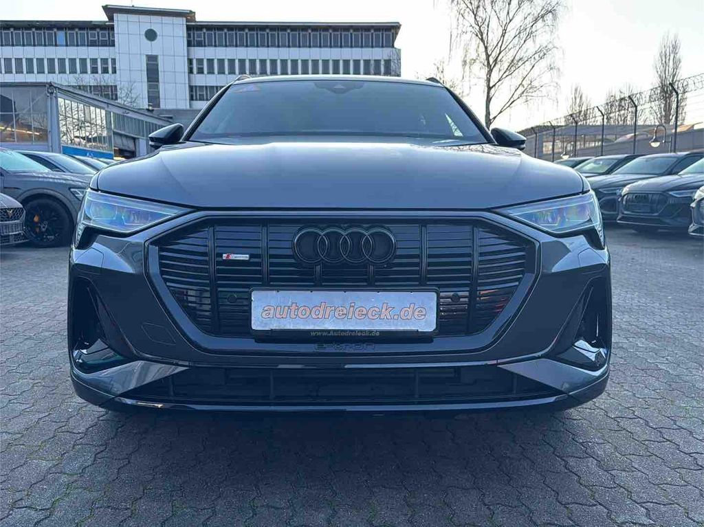 Audi e-tron 2022