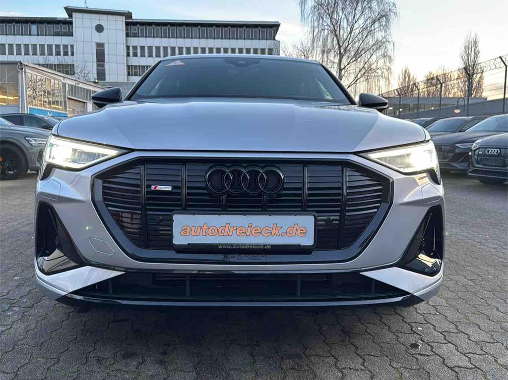 Audi e-tron 2022