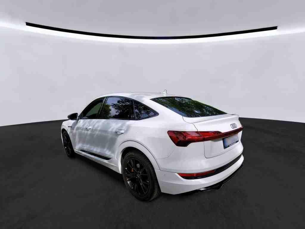 Audi e-tron 2022