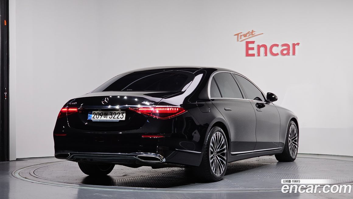 Mercedes-Benz S-Class 2021