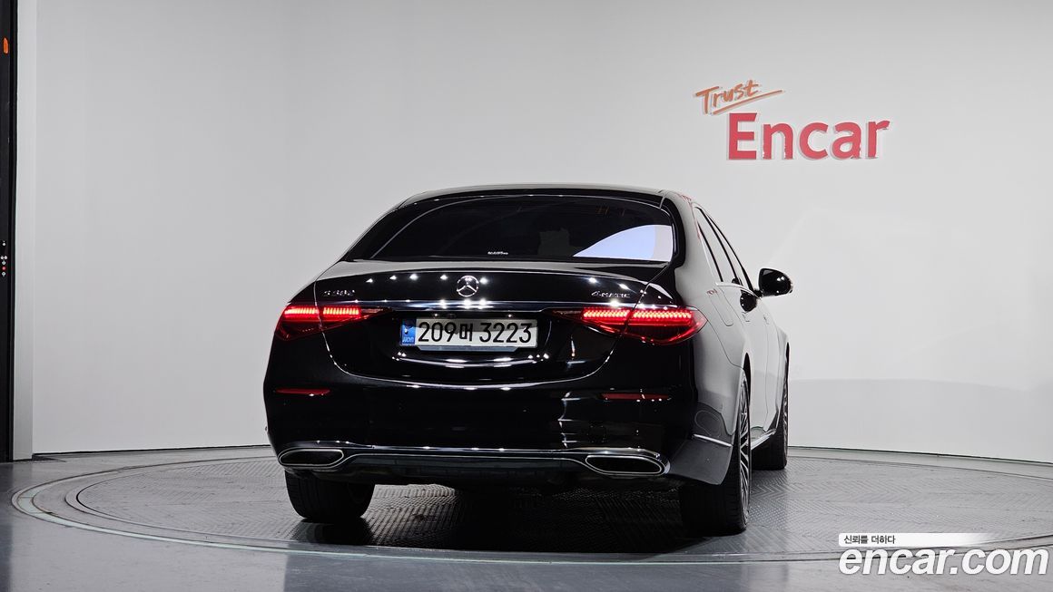 Mercedes-Benz S-Class 2021