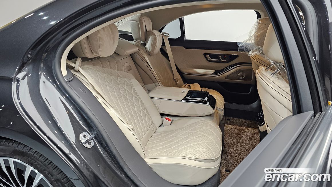 Mercedes-Benz S-Class 2023