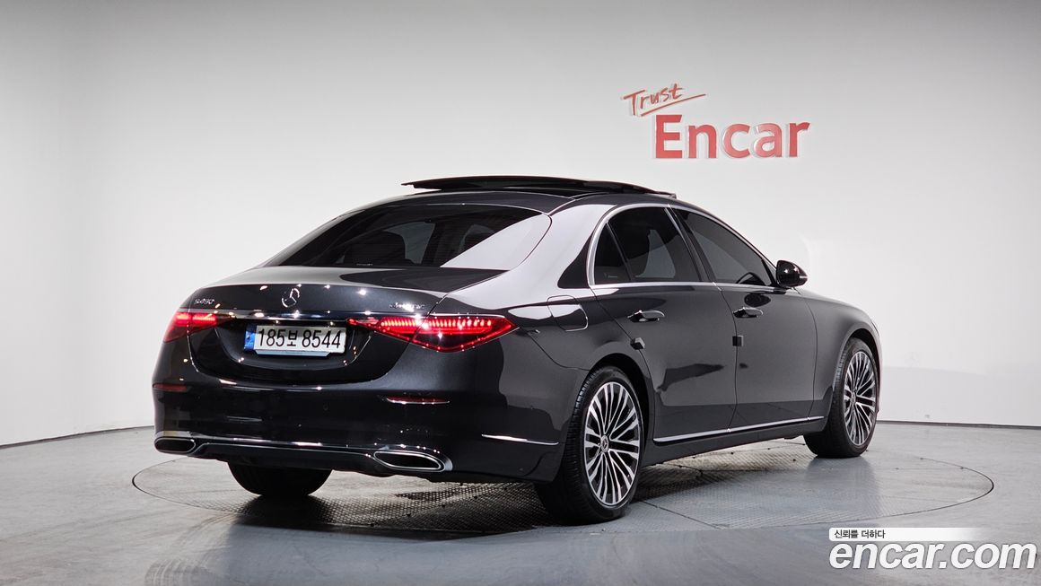 Mercedes-Benz S-Class 2023