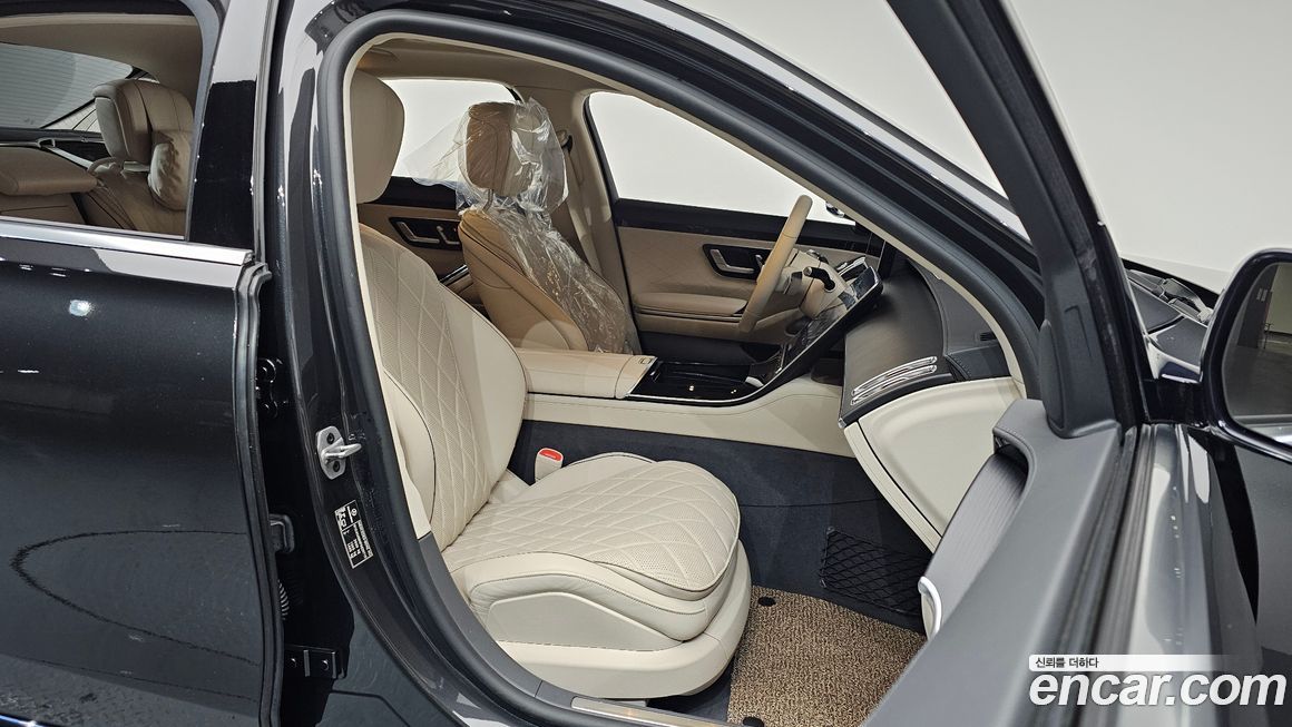 Mercedes-Benz S-Class 2023