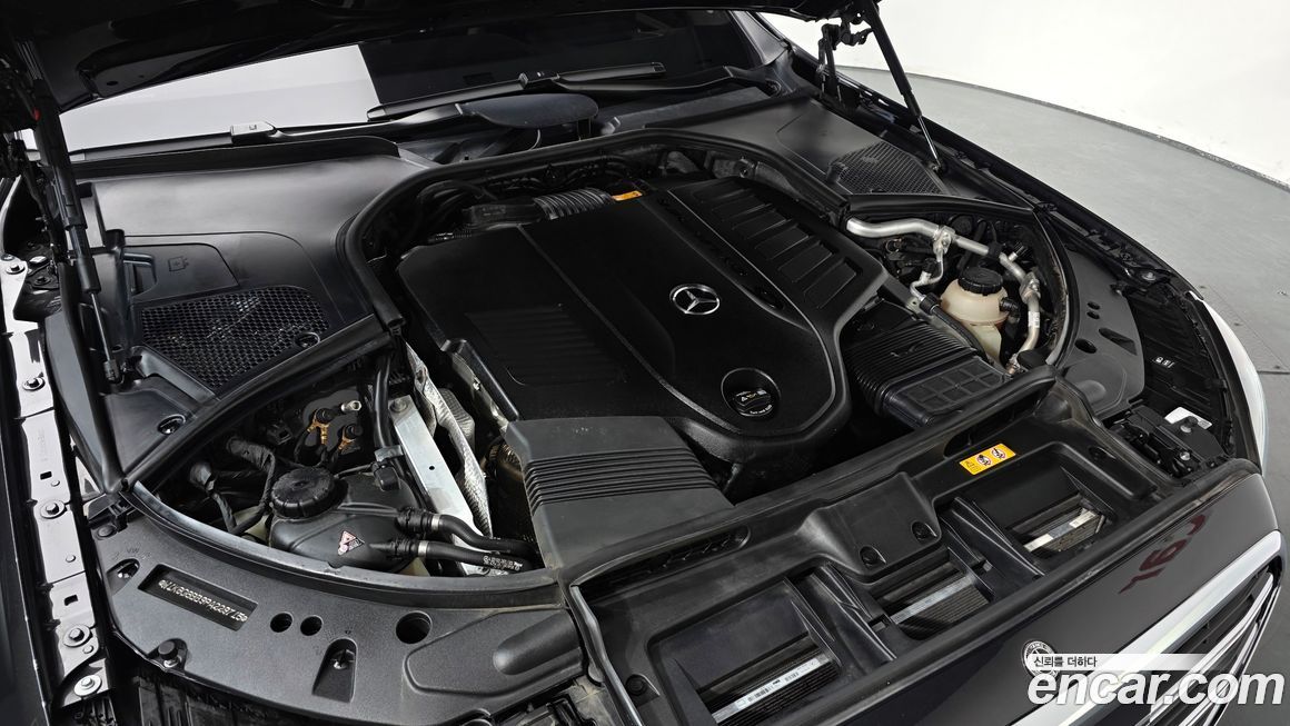 Mercedes-Benz S-Class 2023