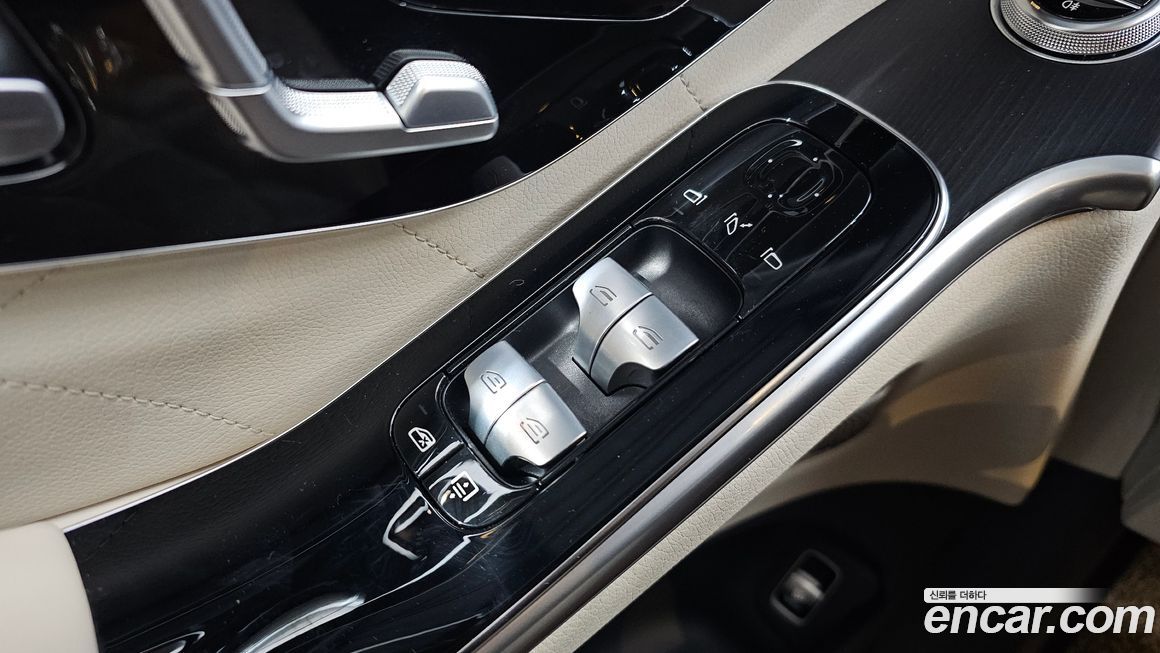 Mercedes-Benz S-Class 2023