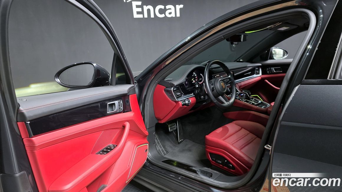 Porsche Panamera 2023