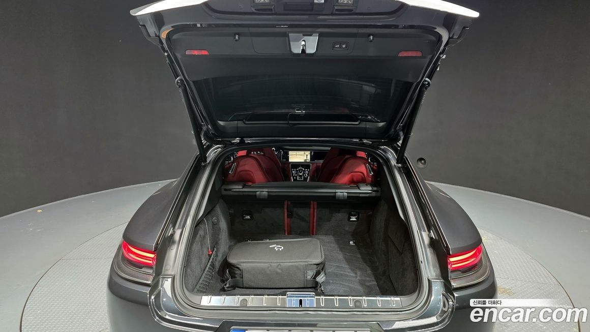 Porsche Panamera 2023