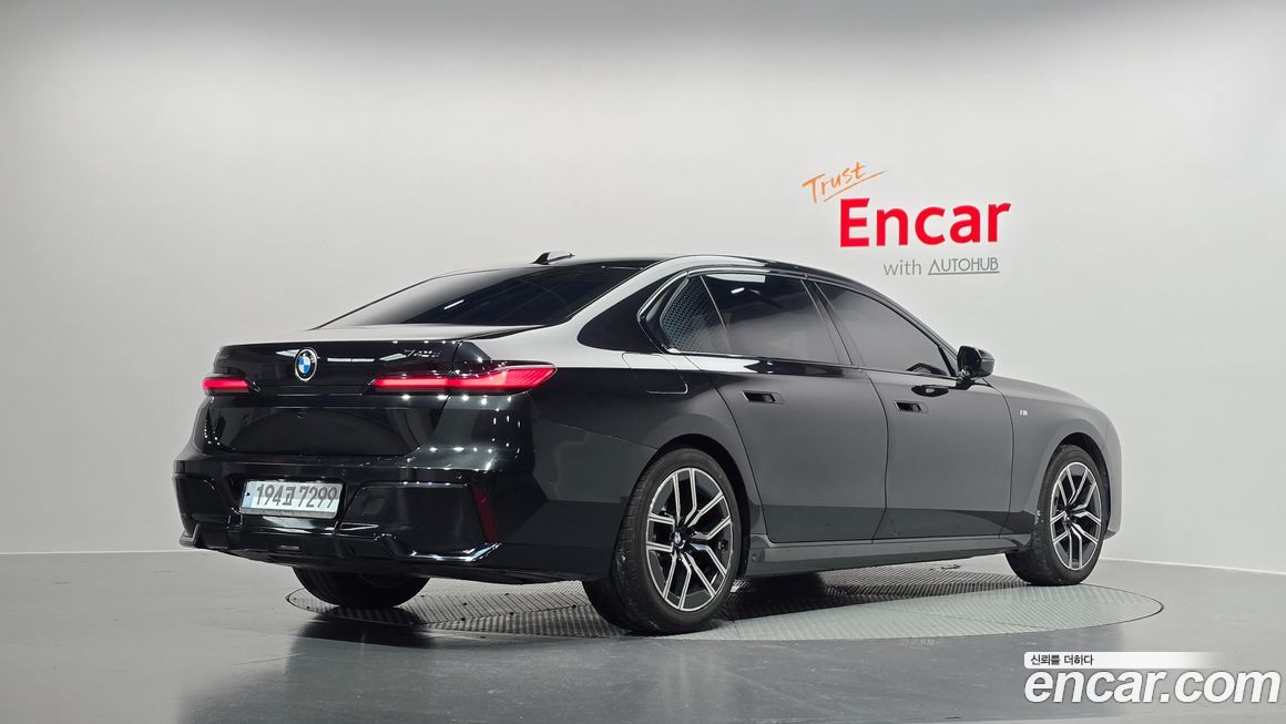 BMW 7-Series 2025