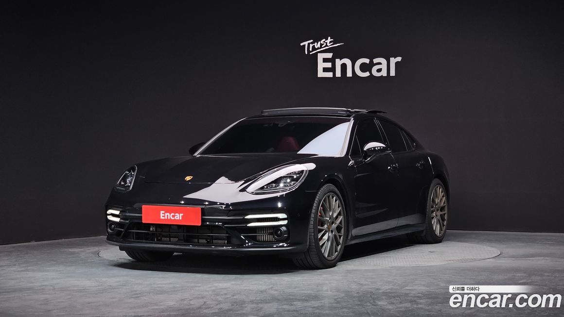 Porsche Panamera 2023