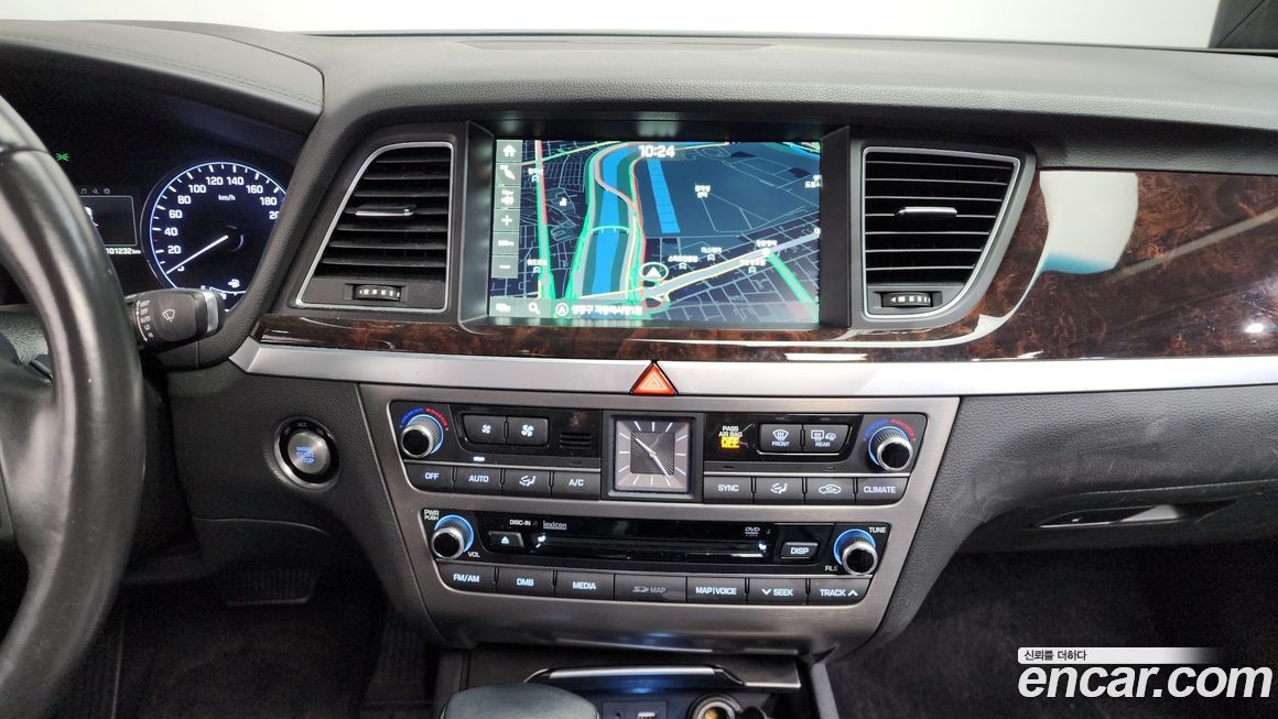 Hyundai Genesis 2016