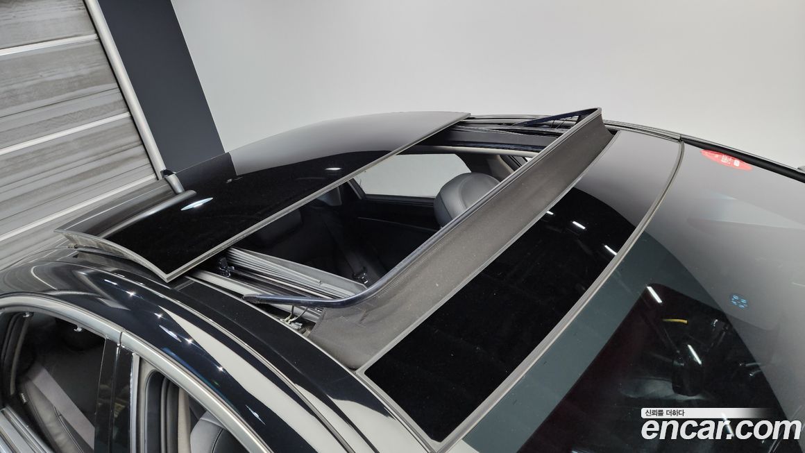 Hyundai Genesis 2016